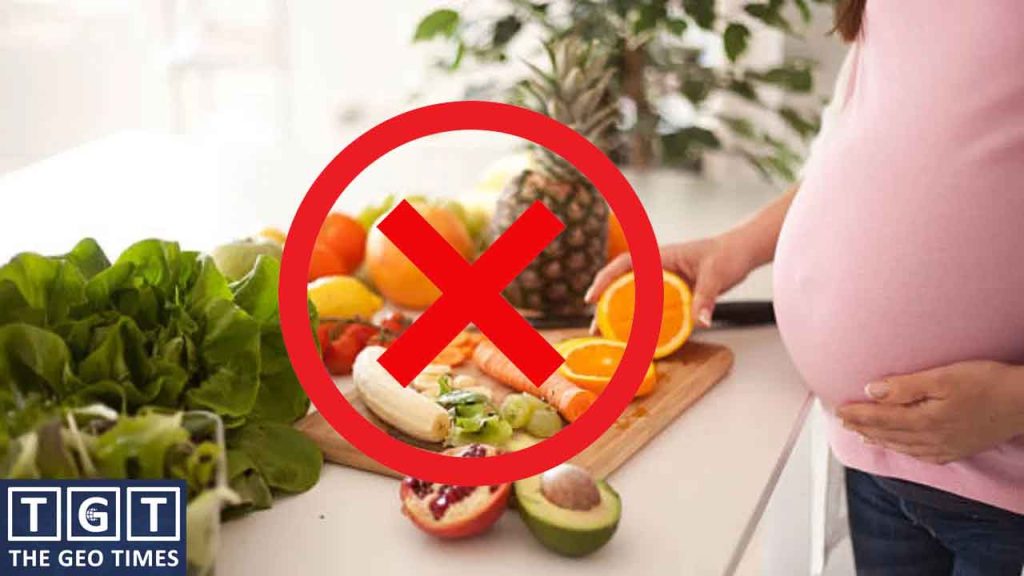 গর্ভবতী নারীদের জন্য এই ৫ ফল খাওয়া নিষেধ